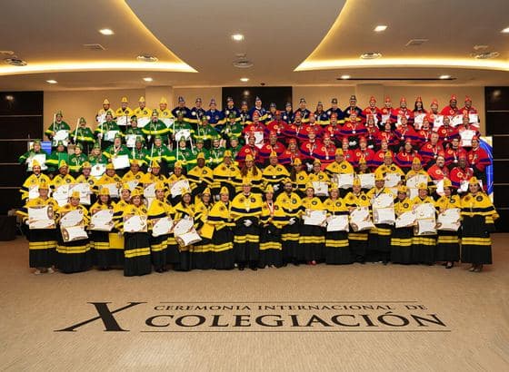 X Ceremonia Internacional de Colegiación